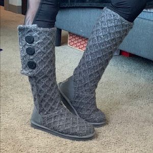 UGG Gray knit Boots